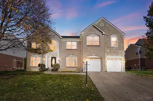 2585 Hingham Ln, Centerville, OH 45459 - Photo 2