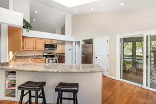 8126 Baywood Ct, Maineville, OH 45039 - Photo 10