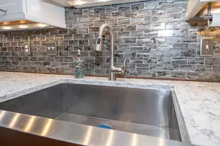 229 W Court St, Cincinnati, OH 45202 - Photo 36