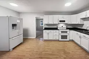 698 Winding Way, Union Township, OH 45245 - Photo 2