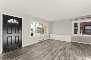 8363 Wexford Ave, Sycamore Township, OH 45236 - Photo 6