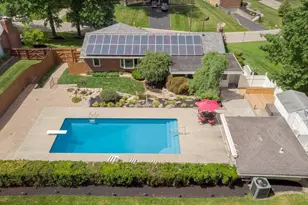 6604 Hitchingpost Ln, Anderson Township, OH 45230 - Photo 2