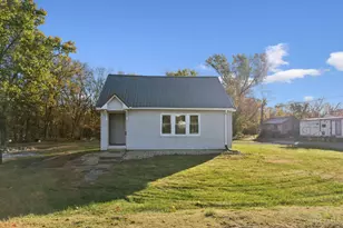 312 White Oak St, Higginsport, OH 45131 - Photo 2