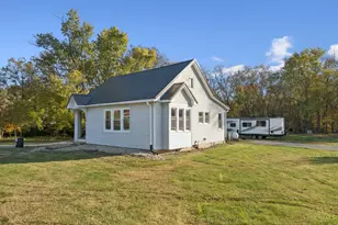 312 White Oak St, Higginsport, OH 45131 - Photo 4