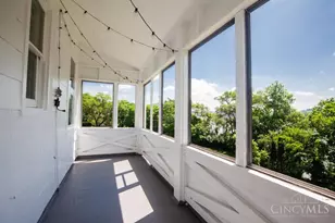 2067 Riverside Dr, Cincinnati, OH 45202 - Photo 14