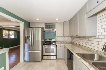 3239 Pickbury Drive, Cincinnati, OH 45211 - Photo 10