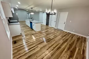 1351 Mayfair Dr, Wilmington, OH 45177 - Photo 6