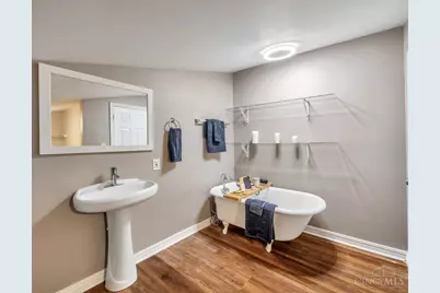 2016 Queen City Avenue, Cincinnati, OH 45214 - Photo 6