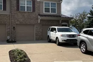 7787 Skyview Cir, Green Township, OH 45248 - Photo 8