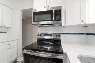 9760 Bunker Hill Ln, Montgomery, OH 45242 - Photo 14