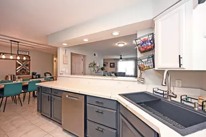 1780 Springdale Road, Springfield Township, OH 45231 - Photo 10