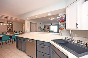 1780 Springdale Rd, Springfield Township, OH 45231 - Photo 10