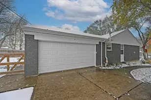 1780 Springdale Rd, Springfield Township, OH 45231 - Photo 2