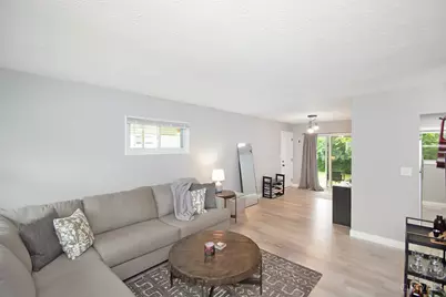 8831 Daly Road, Springfield Township, OH 45231 - Photo 2