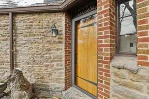 3736 Dogwood Ln, Cincinnati, OH 45213 - Photo 4