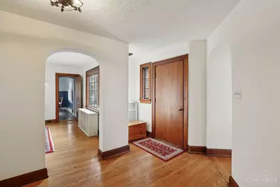 3736 Dogwood Lane, Cincinnati, OH 45213 - Photo 6