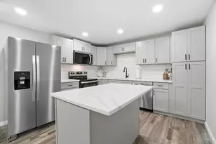 1371 Finch Ln, Miami Township, OH 45150 - Photo 8