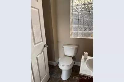 224 Dorchester Avenue, Cincinnati, OH 45219 - Photo 8