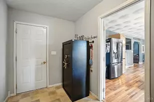 241 Raycon Dr, Union Twp, OH 45177 - Photo 8