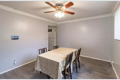 8990 Mockingbird Lane, Springfield Township, OH 45231 - Photo 10