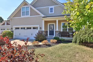 1757 Woodruff Ln, Wyoming, OH 45215 - Photo 2