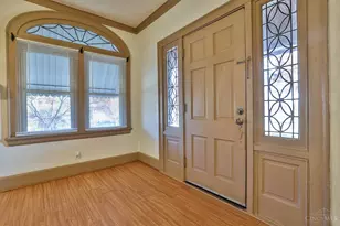 1027 Woodlawn Ave, Cincinnati, OH 45205 - Photo 4