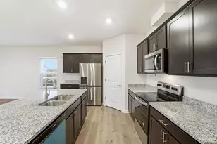 67 Snapdragon Dr, Pierce Township, OH 45102 - Photo 6