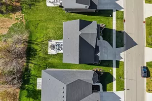 5241 Greenview Ln, Turtle Creek Township, OH 45036 - Photo 4