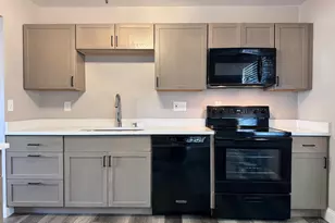 203 Michael Ave, Hamilton, OH 45011 - Photo 4