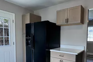 203 Michael Ave, Hamilton, OH 45011 - Photo 6