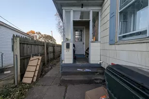 1836 Pleasant Ave, Hamilton, OH 45015 - Photo 2