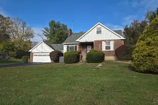 8240 Camargo Rd, Madeira, OH 45243 - Photo 1