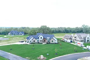 9798 Christian Ct, Hamilton Township, OH 45140 - Photo 2
