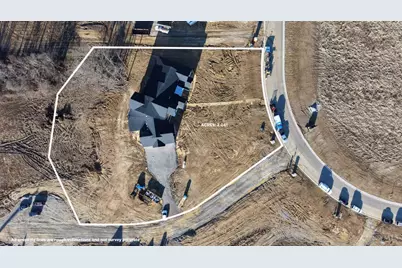 9798 Christian Court, Hamilton Township, OH 45140 - Photo 4