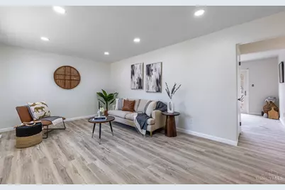 1747 Summithills Drive, Anderson Township, OH 45255 - Photo 2