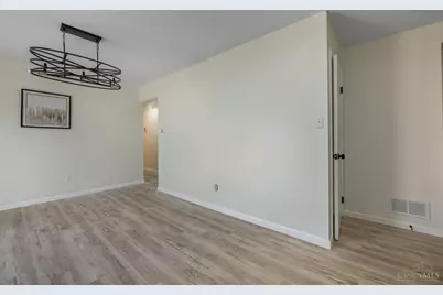 1747 Summithills Drive, Anderson Township, OH 45255 - Photo 8