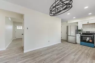 1747 Summithills Dr, Anderson Township, OH 45255 - Photo 6