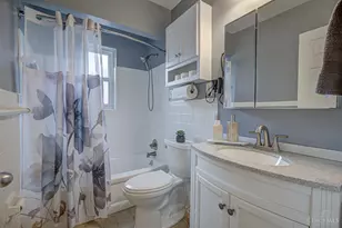 5271 Highview Dr, Cincinnati, OH 45238 - Photo 8