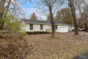 143 Grant St, Harveysburg, OH 45032 - Photo 2