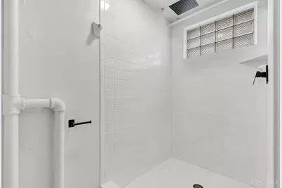 1758 Tuxworth Avenue, Cincinnati, OH 45238 - Photo 34