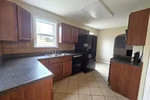 9103 Zoellner Rd, Colerain Township, OH 45251 - Photo 8