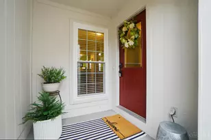 5725 Lofty View Ln, Green Township, OH 45247 - Photo 4