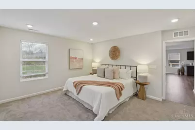 5001 Lakeview Drive, Hamilton Township, OH 45152 - Photo 18