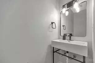 9777 Bunker Hill Ln, Montgomery, OH 45242 - Photo 6