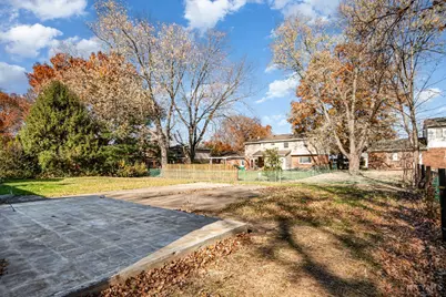 694 Buff Court, Springfield Township, OH 45231 - Photo 2