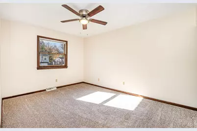 694 Buff Court, Springfield Township, OH 45231 - Photo 16