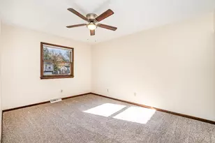 694 Buff Ct, Springfield Township, OH 45231 - Photo 16