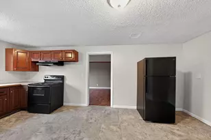 8579 Daly Rd, Springfield Township, OH 45231 - Photo 12