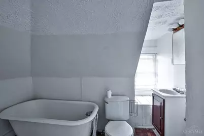 2231 Burnet Drive, Cincinnati, OH 45219 - Photo 18