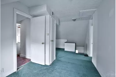 2231 Burnet Drive, Cincinnati, OH 45219 - Photo 18